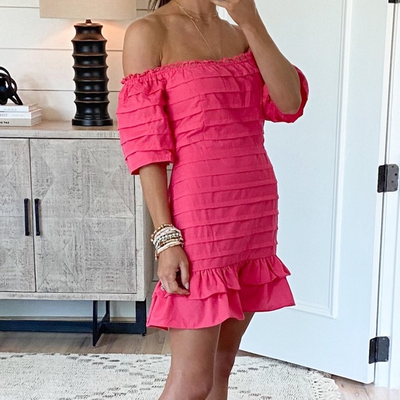 TALULAH Dresses & Skirts - NWT Sweetest Kiss Ruffle Dress